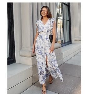 NWT Express GORGEOUS blue and cream etoile v neck ruffle maxi dress (lined)